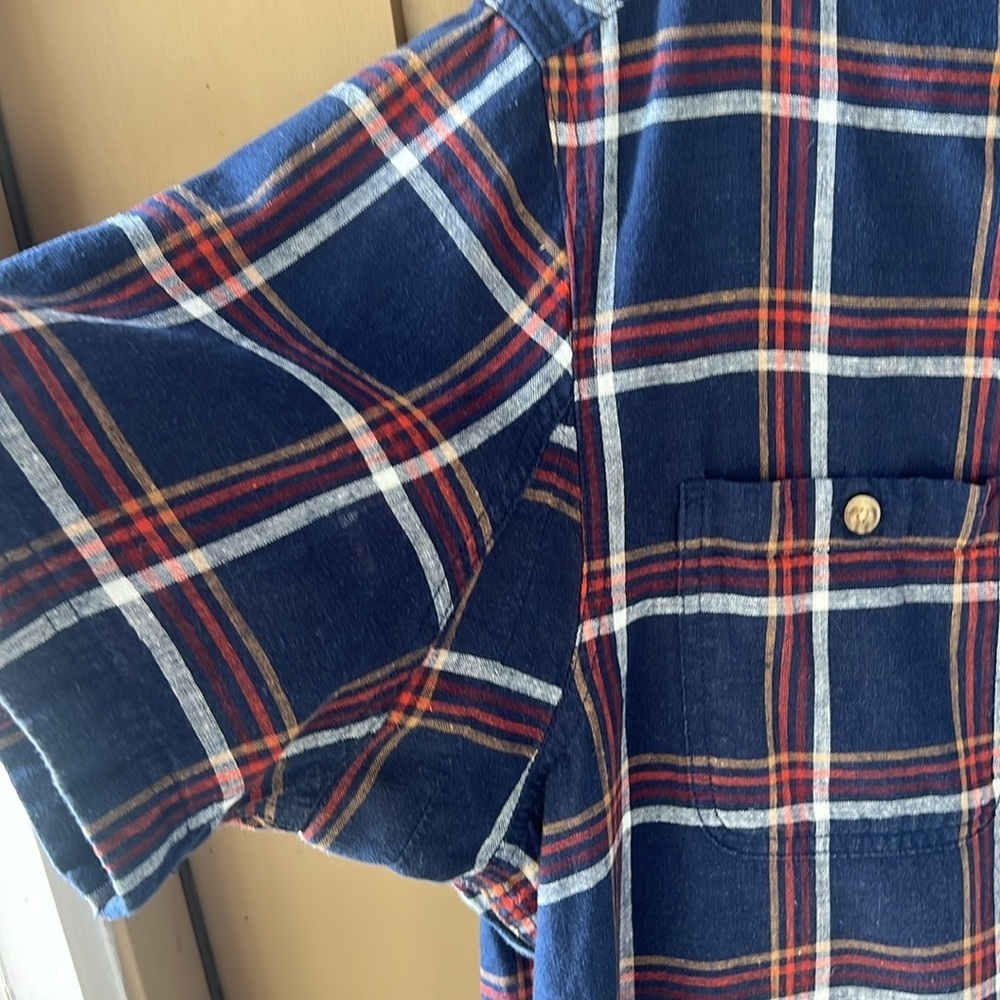 Duluth & Co. Men’s 100% Cotton Plaid Short Sleeve Button Down Shirt. Navy Red - Picture 4 of 6